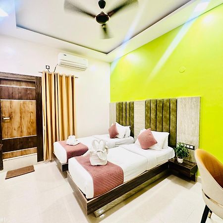 Hotel Sky International- Airport Zone Hyderabad Shamshabad Exteriör bild