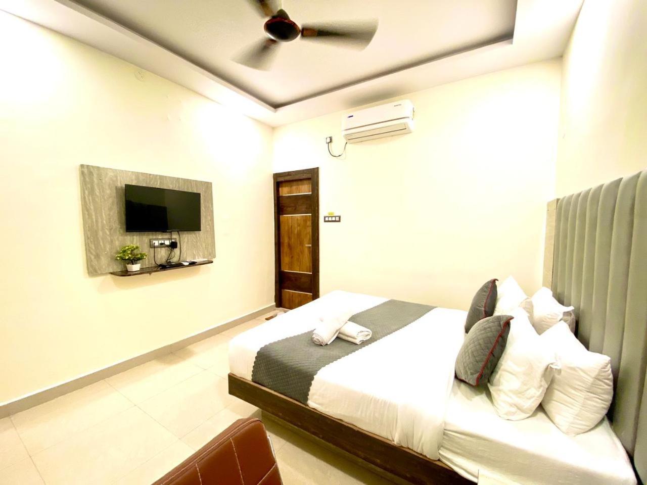 Hotel Sky International- Airport Zone Hyderabad Shamshabad Exteriör bild