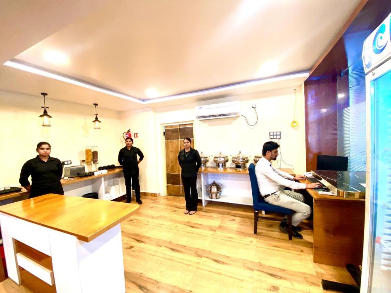 Hotel Sky International- Airport Zone Hyderabad Shamshabad Exteriör bild