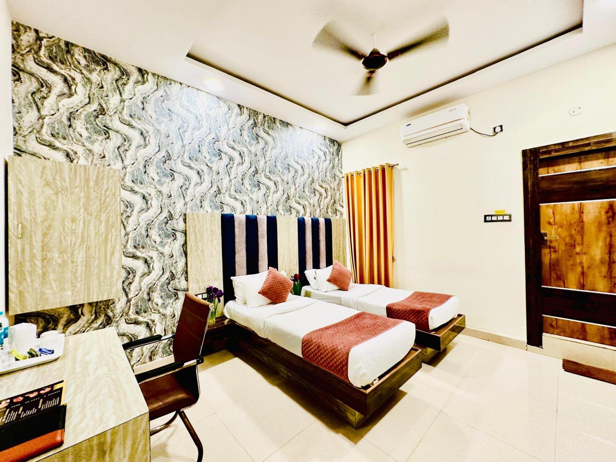 Hotel Sky International- Airport Zone Hyderabad Shamshabad Exteriör bild