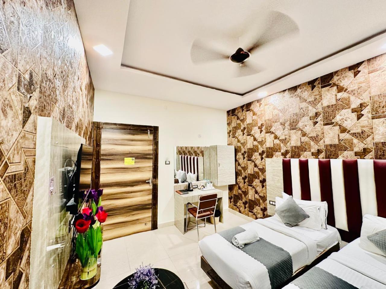 Hotel Sky International- Airport Zone Hyderabad Shamshabad Exteriör bild