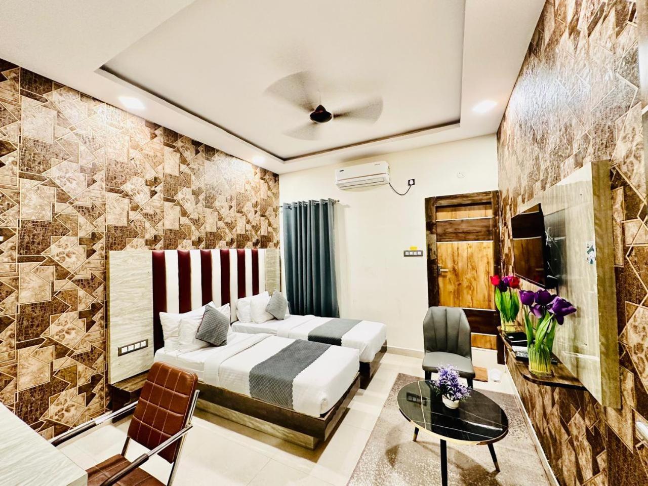 Hotel Sky International- Airport Zone Hyderabad Shamshabad Exteriör bild