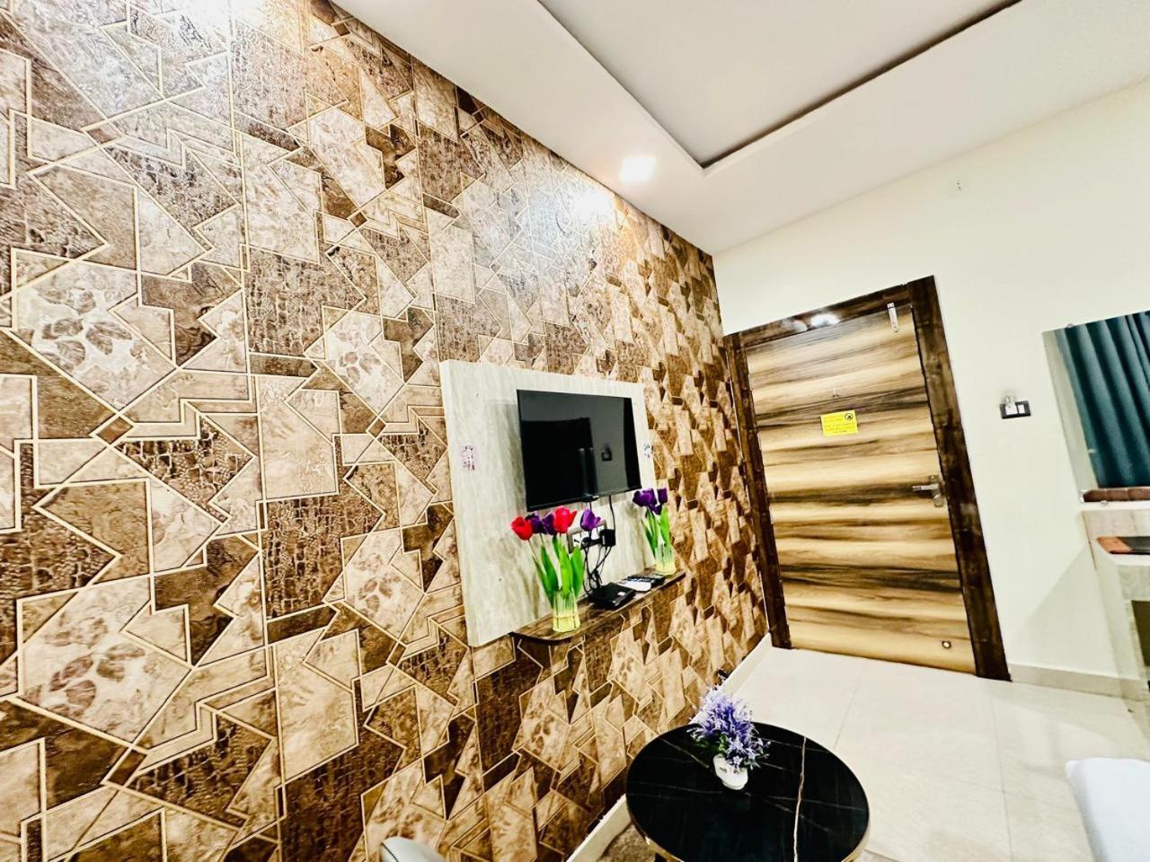 Hotel Sky International- Airport Zone Hyderabad Shamshabad Exteriör bild